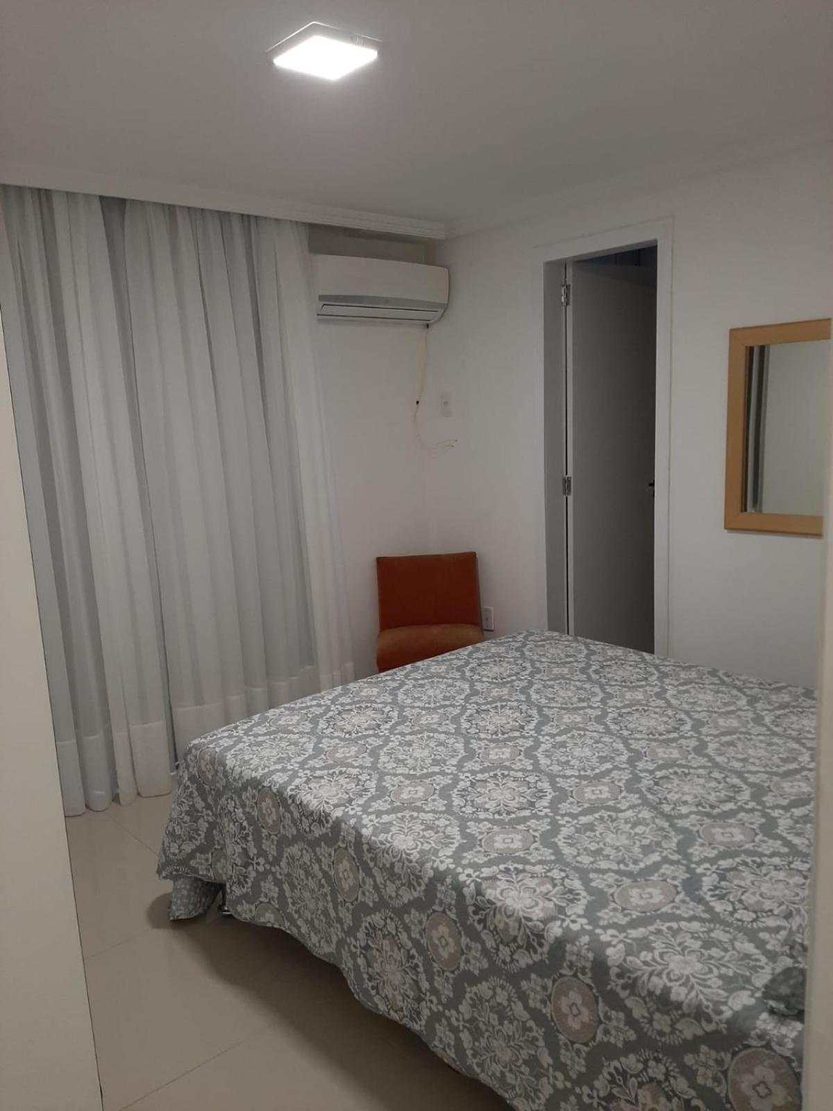 Meia - Com Sacada Ampla E Churrasqueira, Proximo A E A Avenida Principal. Apartment *